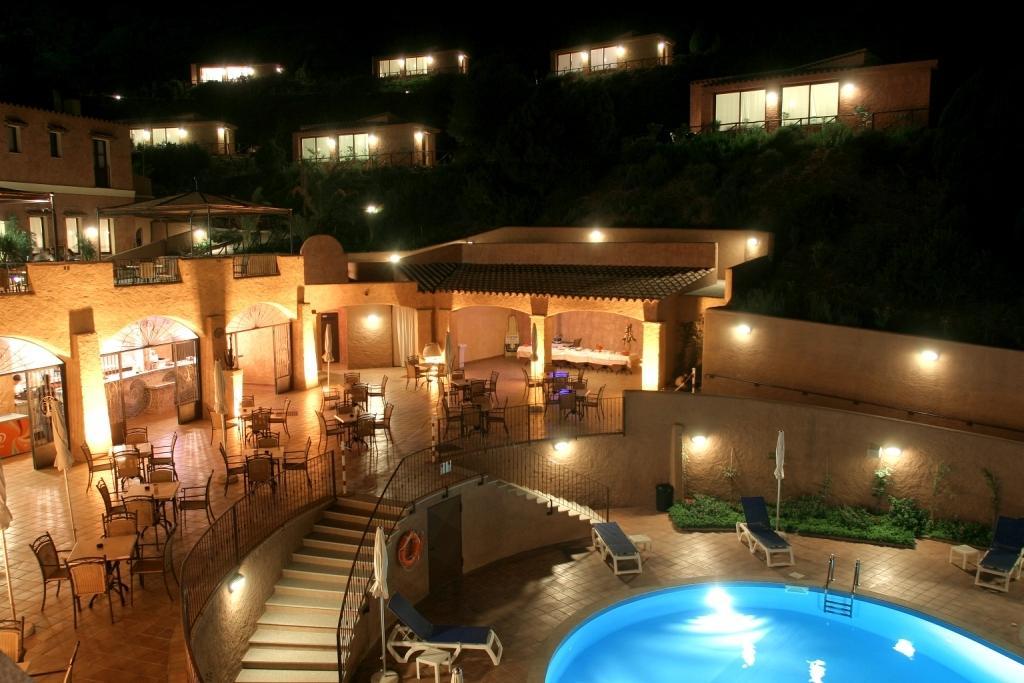 Sosventos Village Hotel Teulada Eksteriør billede