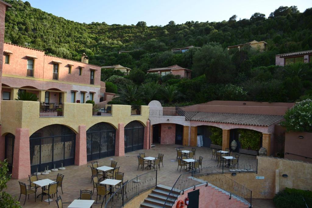 Sosventos Village Hotel Teulada Eksteriør billede