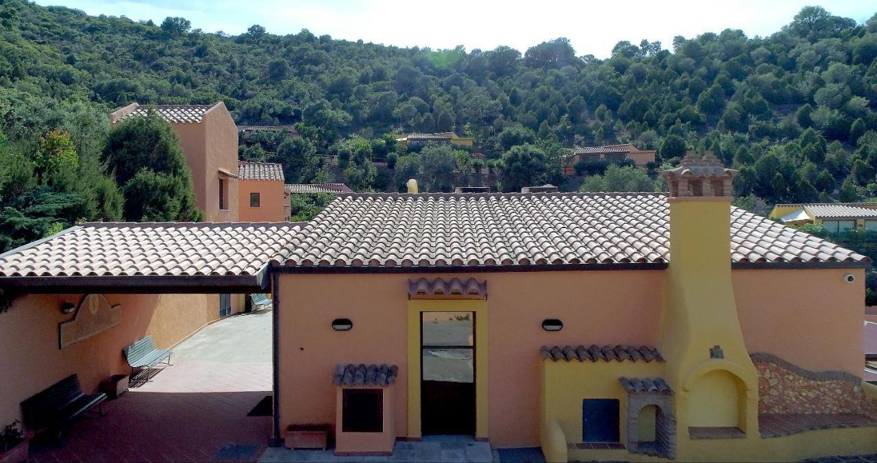Sosventos Village Hotel Teulada Eksteriør billede