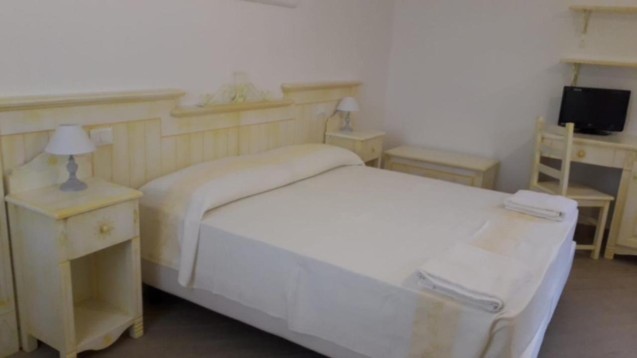 Sosventos Village Hotel Teulada Eksteriør billede