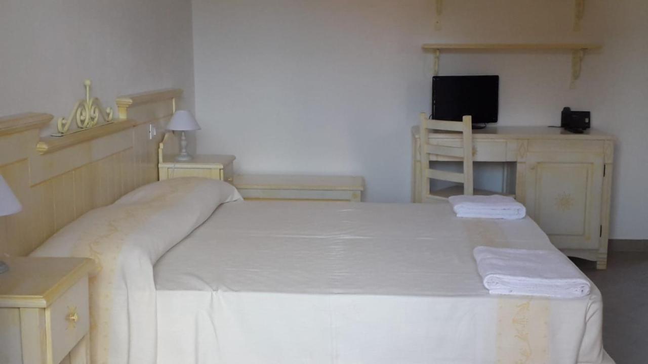 Sosventos Village Hotel Teulada Eksteriør billede